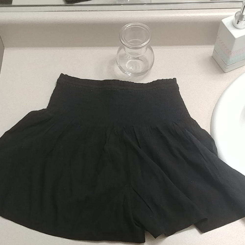 Arie Highwaisted short shorts